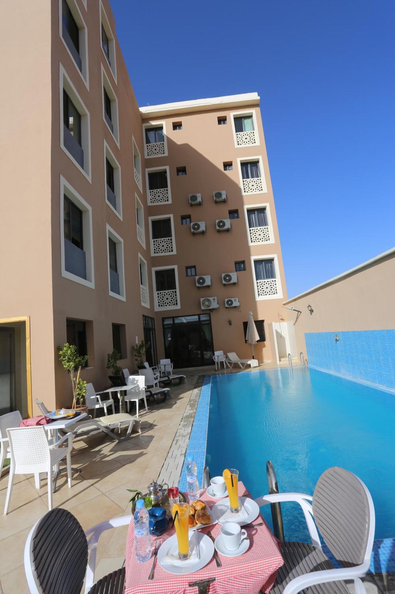 Rose Valley فندق 3*